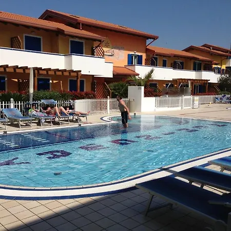 Villaggio Hemingway - Family 4*