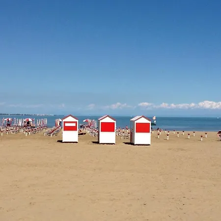 Villaggio Hemingway - Family アパートホテル 4*