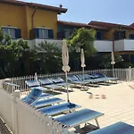 Apartahotel Villaggio Hemingway - Family 4*