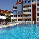 Apartahotel Villaggio Hemingway - Family