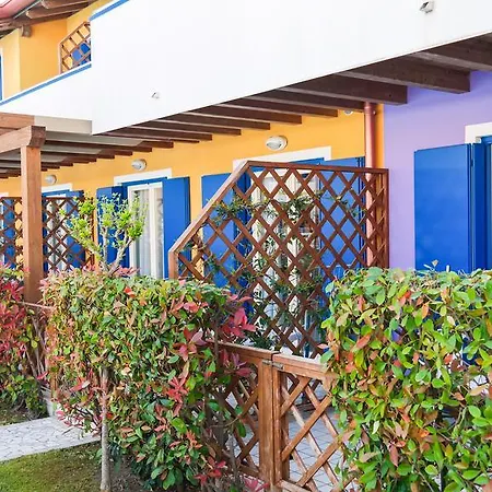 Aparthotel Villaggio Hemingway - Family 3*