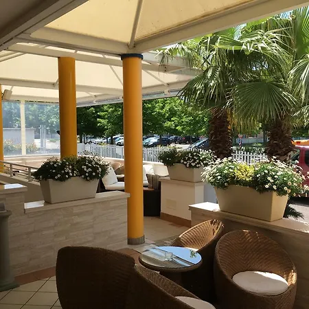 Aparthotel Villaggio Hemingway - Family 4*