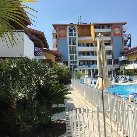 Aparthotel Villaggio Hemingway - Family Aparthotel Caorle