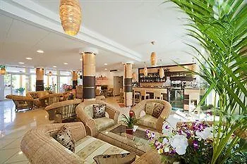 Villaggio Hemingway - Family 4* קאורלה