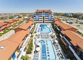Villaggio Hemingway - Family מלון דירות קאורלה